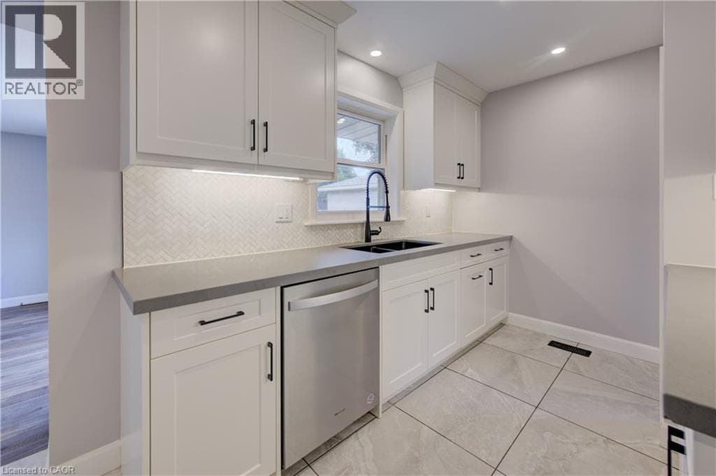 Detached for sale at 244 ROYAL Street, Mary Allen, Waterloo, Ontario, photo 6