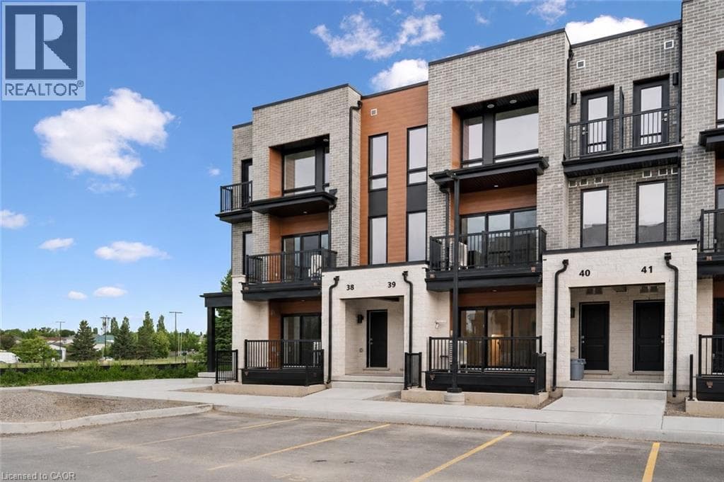 Townhouse for sale at 525 ERINBROOK Drive Unit# B039, Country Hills West, Kitchener, Ontario, photo 3