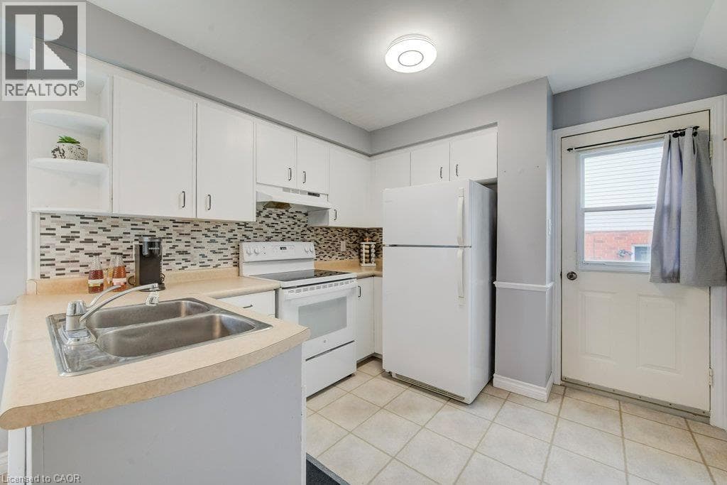 Semi-detached for sale at 62 VILLAGE GREEN Way, Baden, Wilmot, Ontario, photo 16