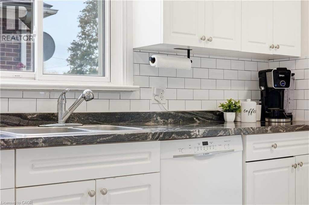 Detached for sale at 18 BIRCH Avenue, Northward, Kitchener, Ontario, photo 10