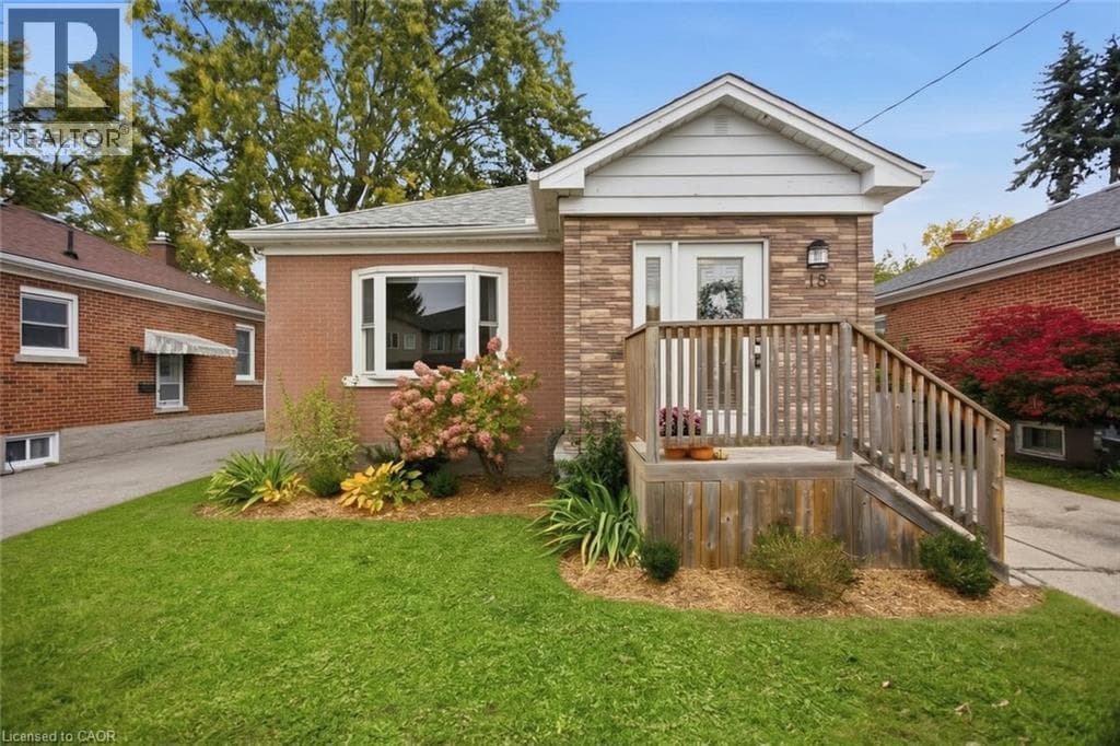 Detached for sale at 18 BIRCH Avenue, Northward, Kitchener, Ontario, photo 2