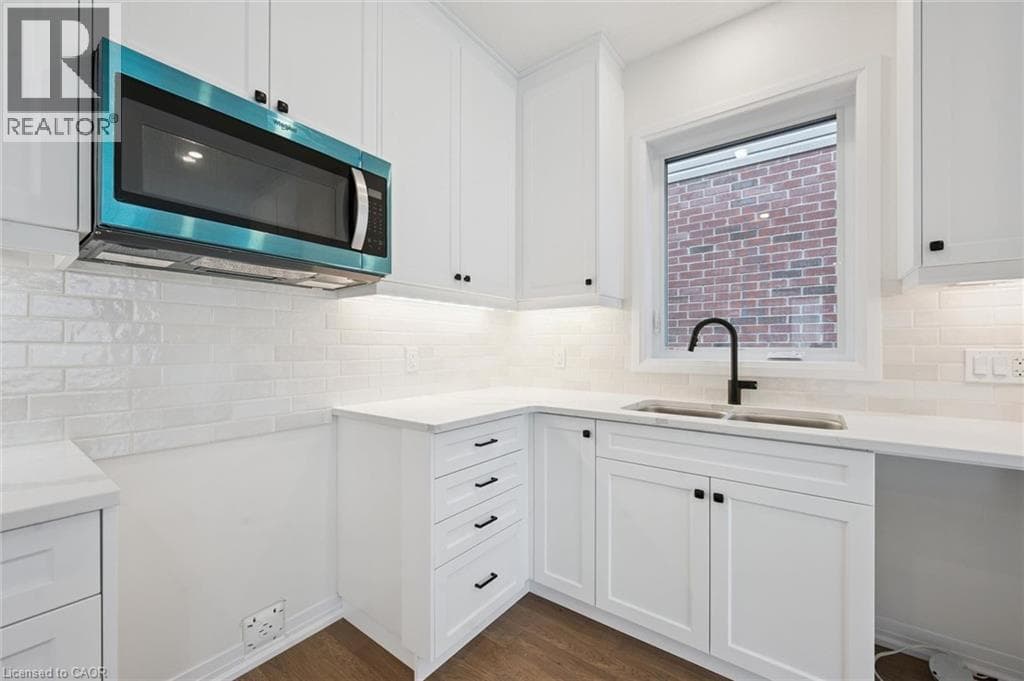 Detached for sale at 447 BENNINGER Street, Laurentian West, Kitchener, Ontario, photo 11