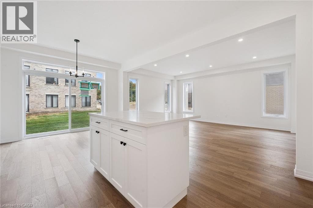Detached for sale at 447 BENNINGER Street, Laurentian West, Kitchener, Ontario, photo 12