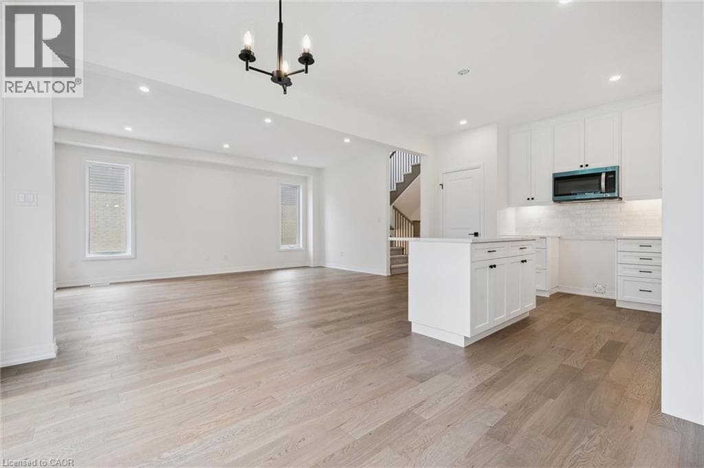 Detached for sale at 447 BENNINGER Street, Laurentian West, Kitchener, Ontario, photo 8