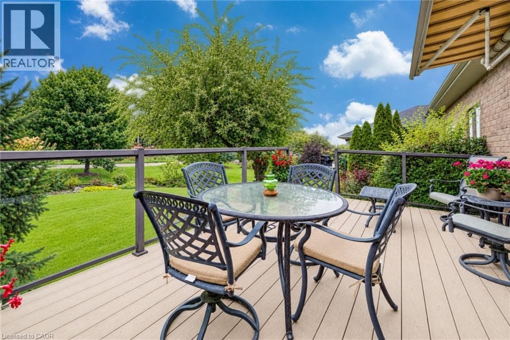 Detached for sale at 25 THIMBLEBERRY Crossing, New Hamburg, Wilmot, Ontario, photo 37