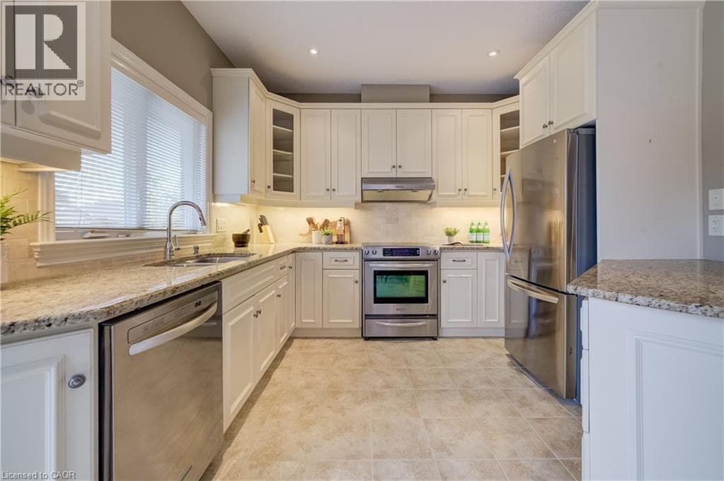 Detached for sale at 25 THIMBLEBERRY Crossing, New Hamburg, Wilmot, Ontario, photo 16