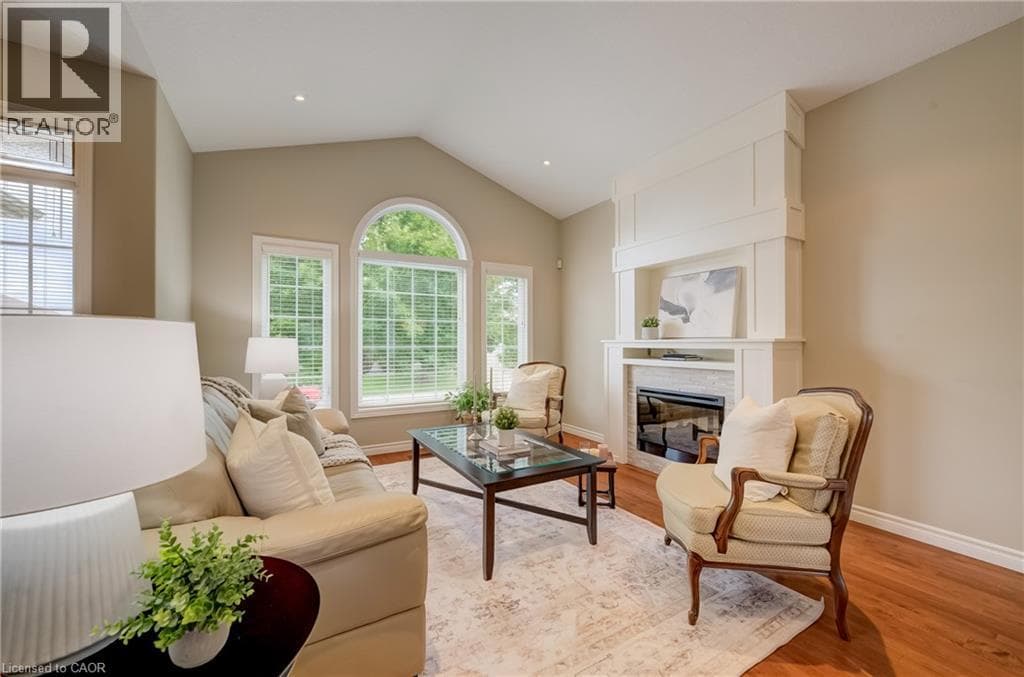 Detached for sale at 25 THIMBLEBERRY Crossing, New Hamburg, Wilmot, Ontario, photo 6