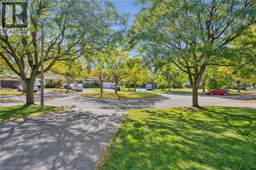 Detached for sale at 42 MITTON Place, Brigadoon, Kitchener, Ontario, photo 4