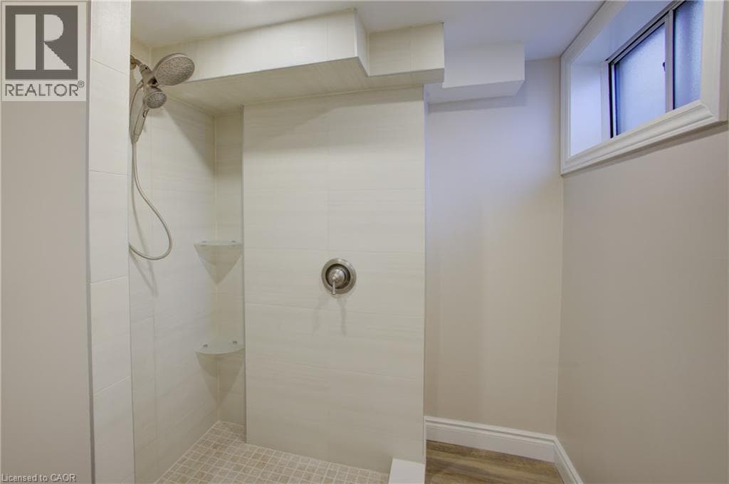 Detached for sale at 24 VALEWOOD Place, Fairfield, Kitchener, Ontario, photo 35