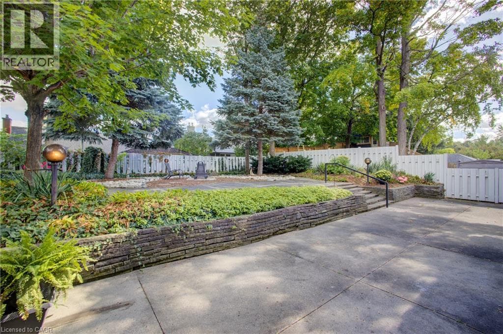 Detached for sale at 24 VALEWOOD Place, Fairfield, Kitchener, Ontario, photo 39