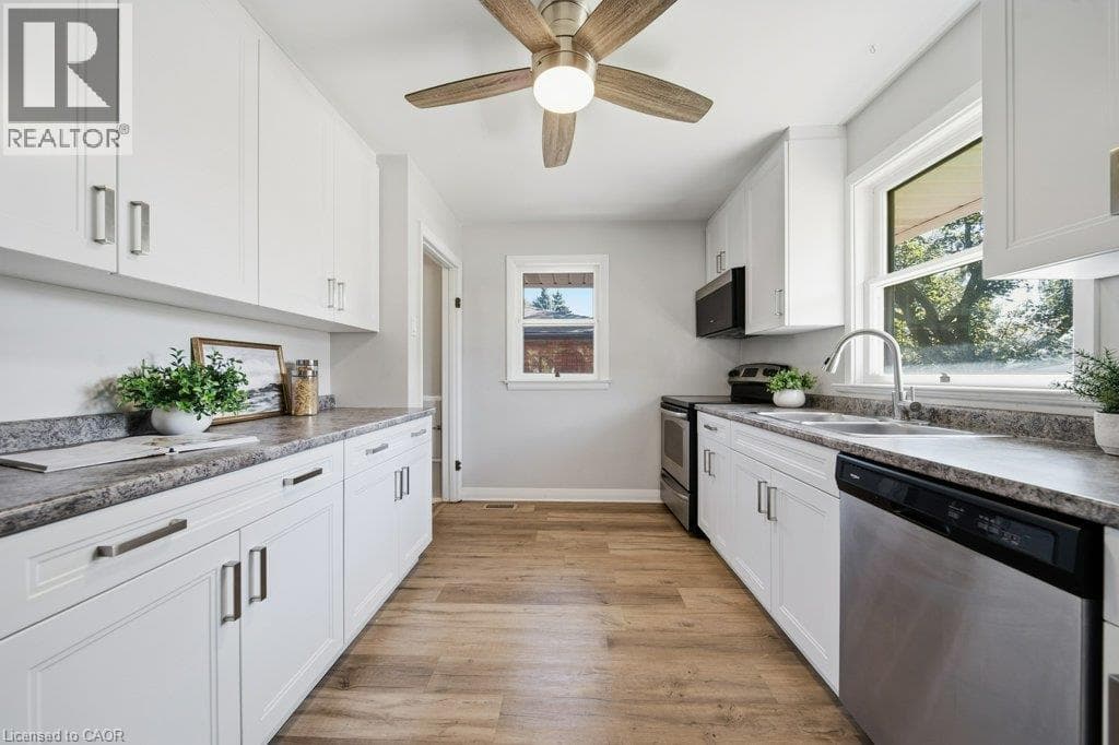 Detached for sale at 18 MAYWOOD Road, Vanier, Kitchener, Ontario, photo 15