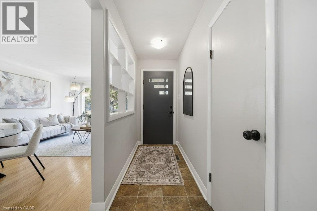 Detached for sale at 18 MAYWOOD Road, Vanier, Kitchener, Ontario, photo 6