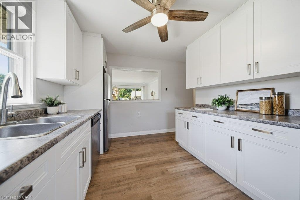 Detached for sale at 18 MAYWOOD Road, Vanier, Kitchener, Ontario, photo 12