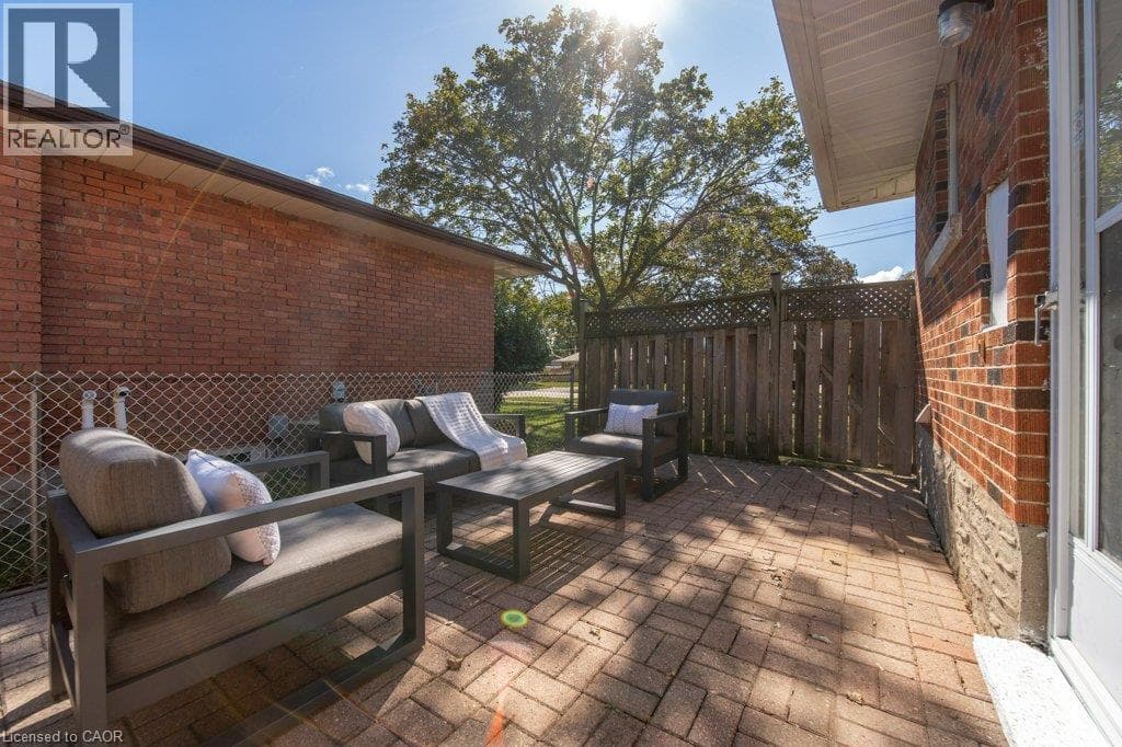 Detached for sale at 18 MAYWOOD Road, Vanier, Kitchener, Ontario, photo 39