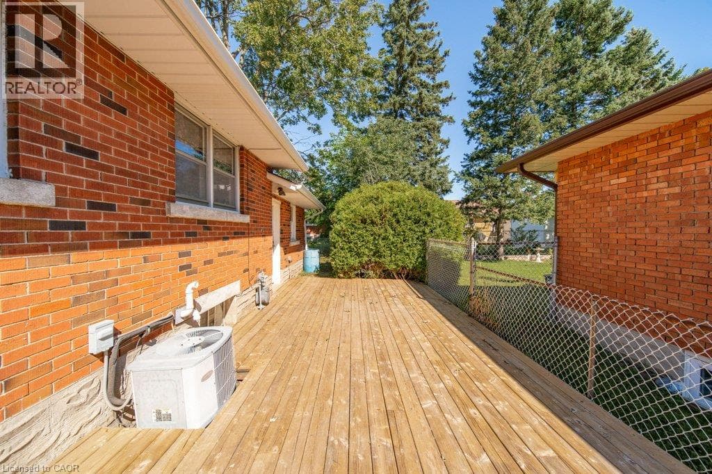 Detached for sale at 18 MAYWOOD Road, Vanier, Kitchener, Ontario, photo 40