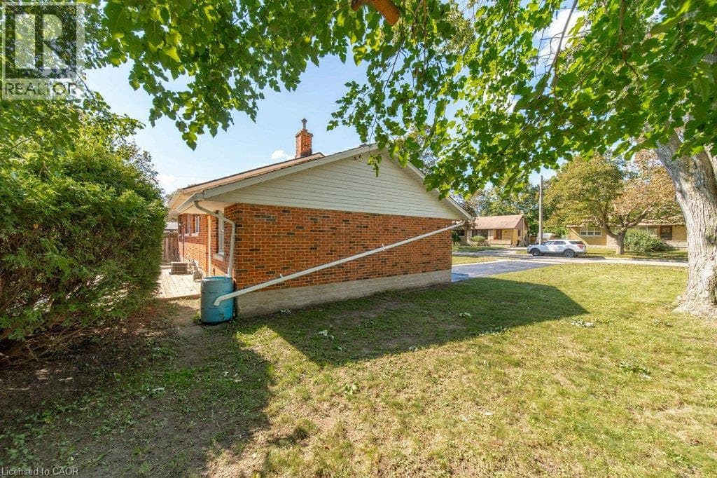 Detached for sale at 18 MAYWOOD Road, Vanier, Kitchener, Ontario, photo 43