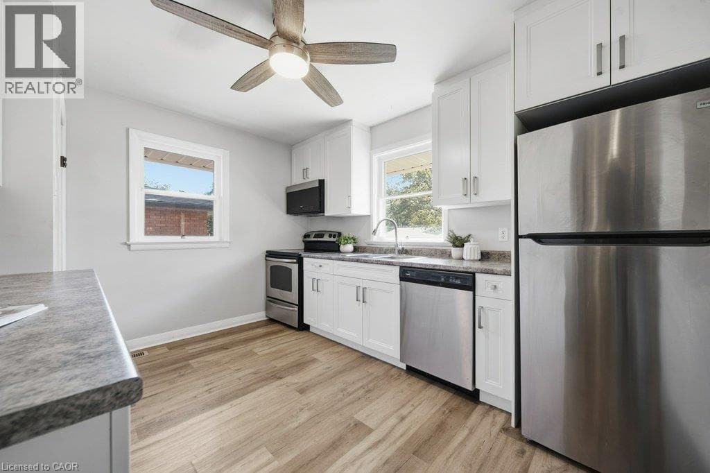Detached for sale at 18 MAYWOOD Road, Vanier, Kitchener, Ontario, photo 9