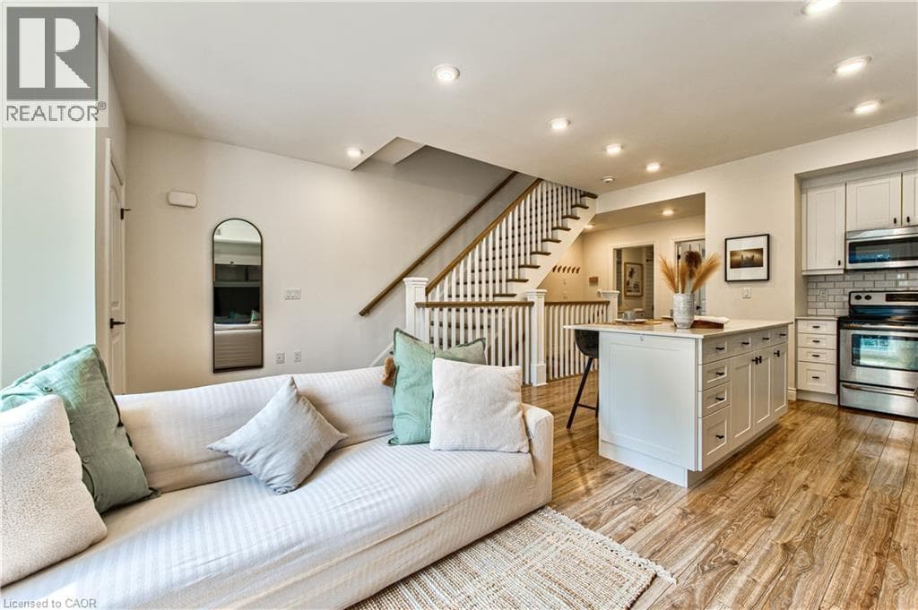 Townhouse for sale at 112 UNION Street E Unit# B306, Mary Allen, Waterloo, Ontario, photo 4