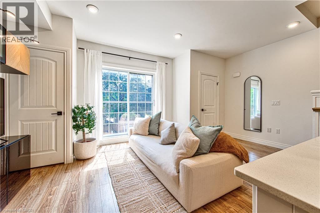 Townhouse for sale at 112 UNION Street E Unit# B306, Mary Allen, Waterloo, Ontario, photo 5