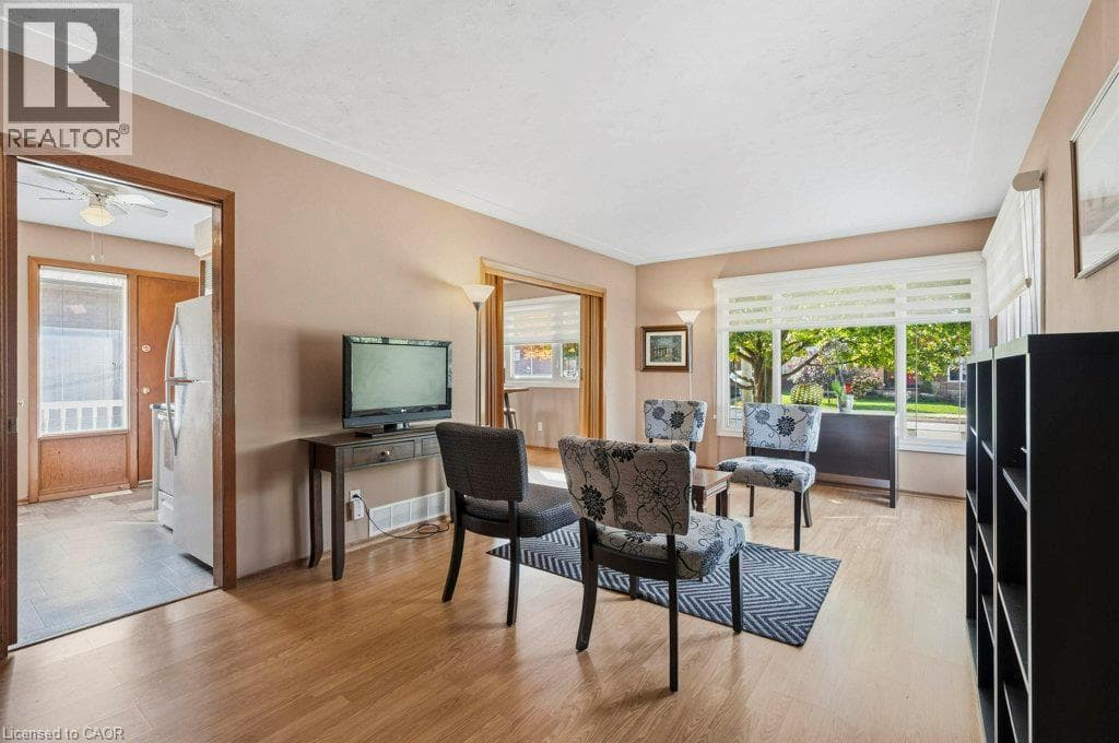 Detached for sale at 88 BOND Street, Fairfield, Kitchener, Ontario, photo 6