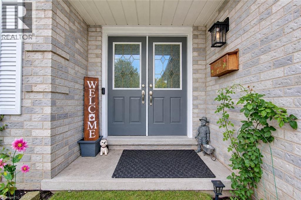Detached for sale at 46 ROBSON Avenue, Shades Mills, Cambridge, Ontario, photo 2