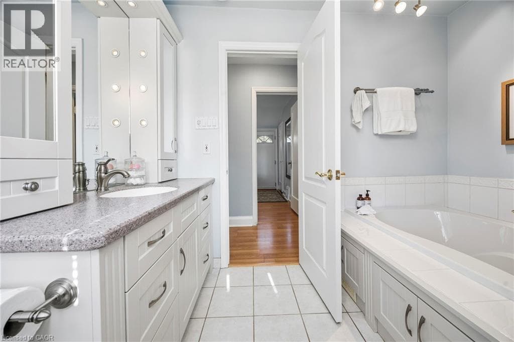 Detached for sale at 164 SHELDON Avenue N, Eastwood, Kitchener, Ontario, photo 19