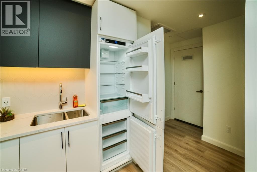 Apartment for sale at 741 KING Street W Unit# 1807, Midtown, Kitchener, Ontario, photo 10