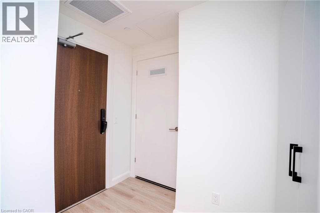 Apartment for sale at 741 KING Street W Unit# 1807, Midtown, Kitchener, Ontario, photo 4