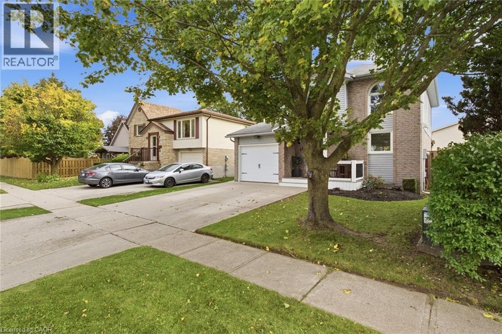 Detached for sale at 11 SANDALWOOD Drive, Southview, Cambridge, Ontario, photo 5