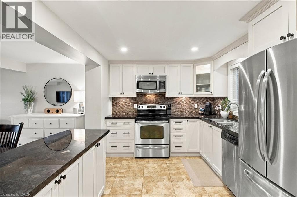 Detached for sale at 11 SANDALWOOD Drive, Southview, Cambridge, Ontario, photo 9