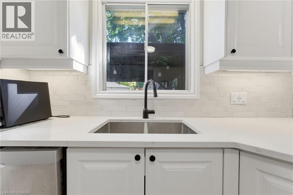 Detached for sale at 239 CARSON Drive, Heritage Park, Kitchener, Ontario, photo 15
