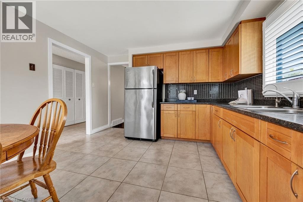 Detached for sale at 42 BLACKWELL Drive, Forest Heights, Kitchener, Ontario, photo 6