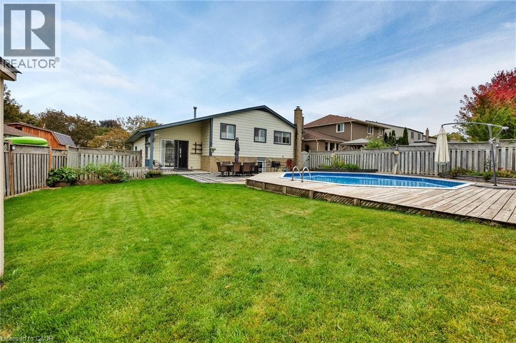 Detached for sale at 42 BLACKWELL Drive, Forest Heights, Kitchener, Ontario, photo 2