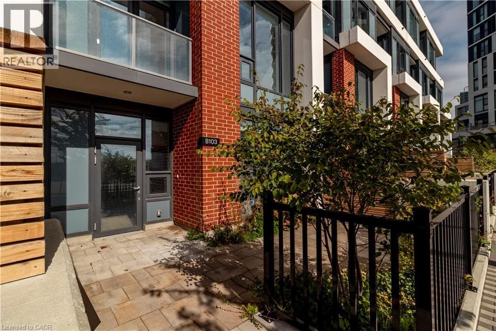 15 WELLINGTON Street S Unit# 103