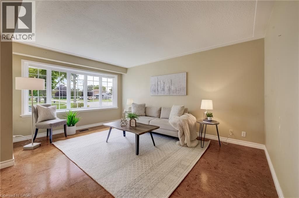 Detached for sale at 54 FAIRLAWN Road, Vanier, Kitchener, Ontario, photo 6