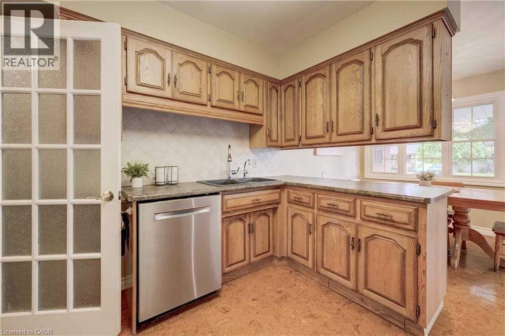 Detached for sale at 54 FAIRLAWN Road, Vanier, Kitchener, Ontario, photo 15