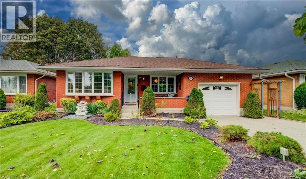Detached for sale at 54 FAIRLAWN Road, Vanier, Kitchener, Ontario, photo 2