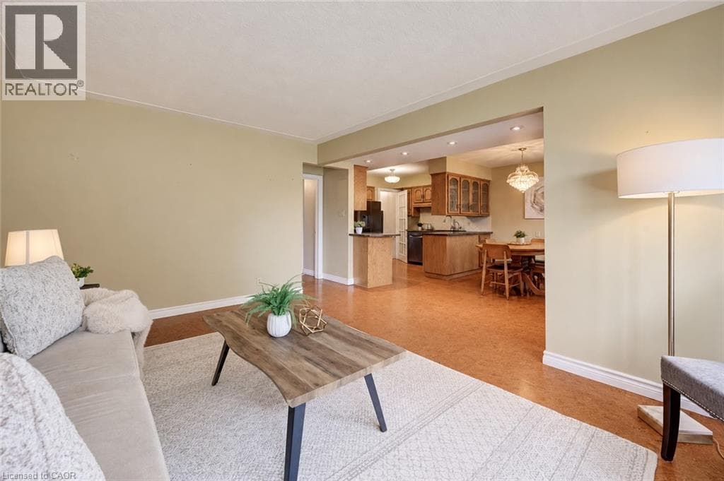 Detached for sale at 54 FAIRLAWN Road, Vanier, Kitchener, Ontario, photo 8