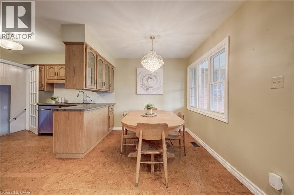 Detached for sale at 54 FAIRLAWN Road, Vanier, Kitchener, Ontario, photo 10