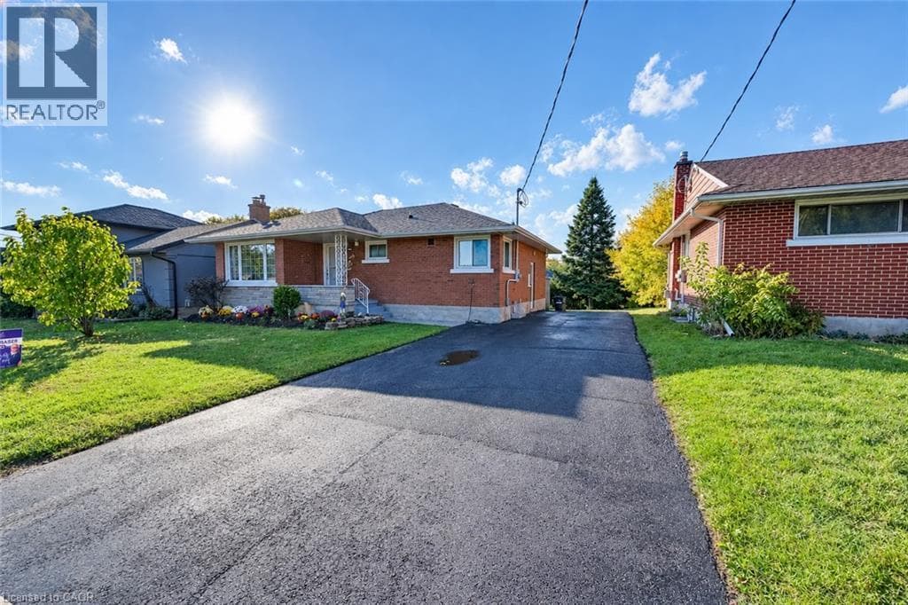 Detached for sale at 46 TRAYNOR Avenue, Vanier, Kitchener, Ontario, photo 3