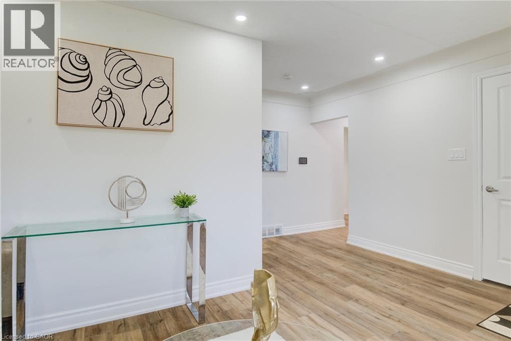 Detached for sale at 46 TRAYNOR Avenue, Vanier, Kitchener, Ontario, photo 9