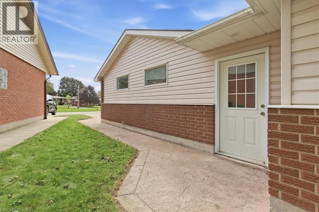 Detached for sale at 38 LYLE Place, Heritage Park, Kitchener, Ontario, photo 28