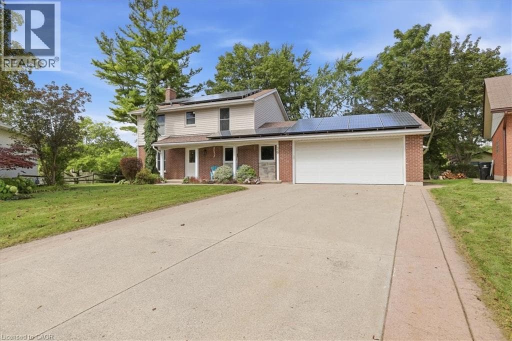 Detached for sale at 38 LYLE Place, Heritage Park, Kitchener, Ontario, photo 4