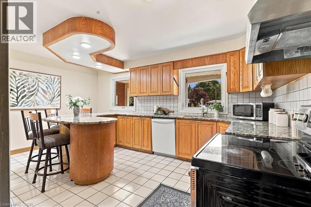 Detached for sale at 38 LYLE Place, Heritage Park, Kitchener, Ontario, photo 12