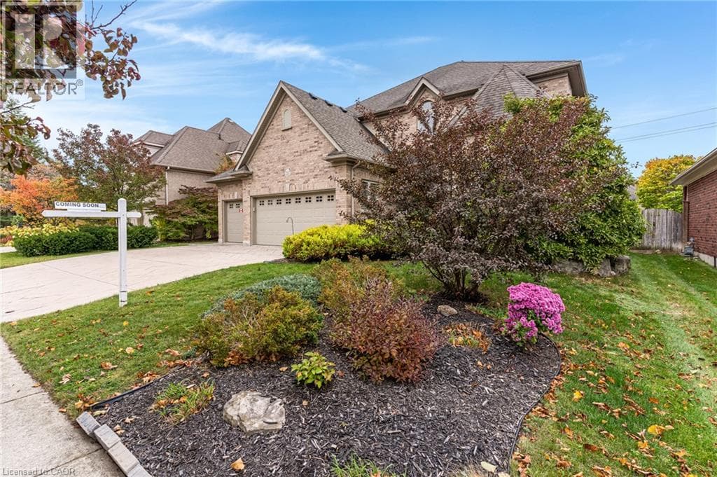 Detached for sale at 213 DEER RIDGE Drive, Pioneer Tower West, Kitchener, Ontario, photo 2