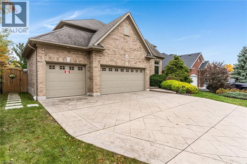Detached for sale at 213 DEER RIDGE Drive, Pioneer Tower West, Kitchener, Ontario, photo 3