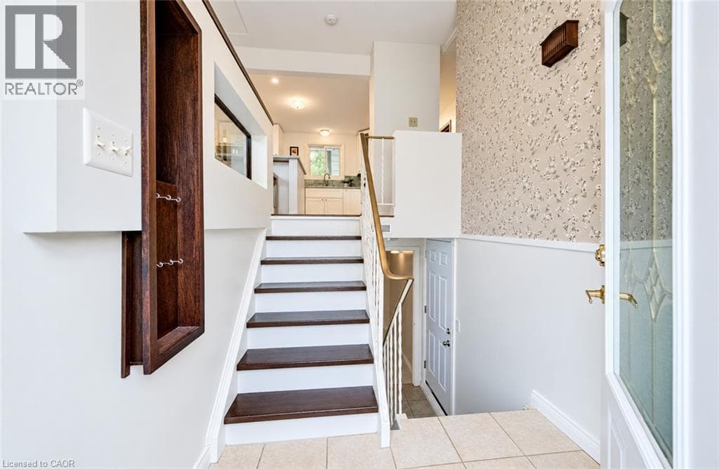 Detached for sale at 404 LAKEVIEW Drive, Lakeshore South, Waterloo, Ontario, photo 5