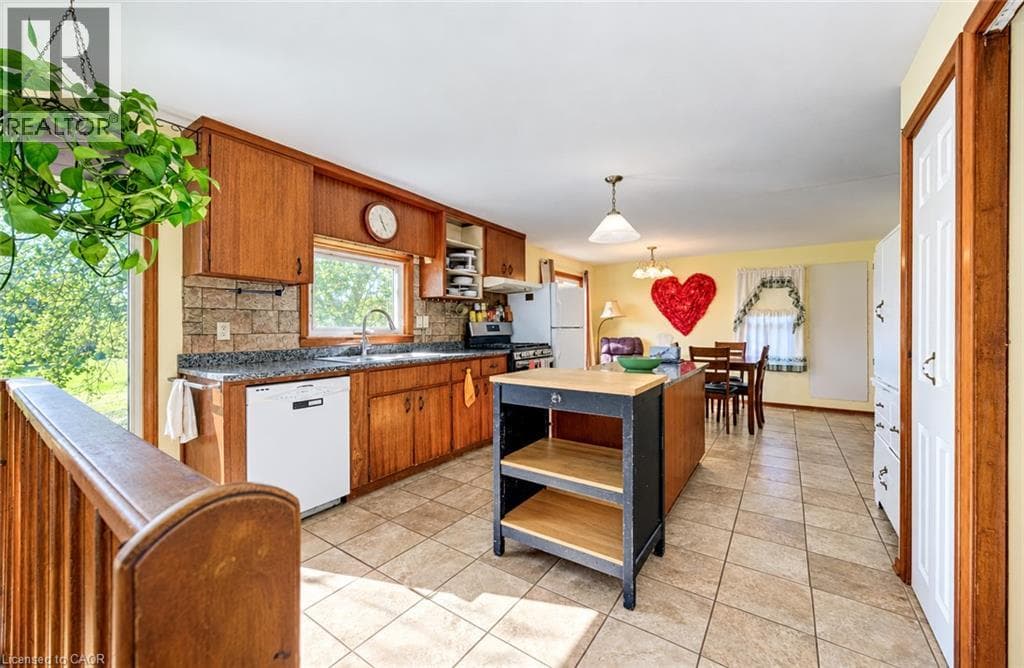 Detached for sale at 1383 BRIDGE Street, New Dundee, Wilmot, Ontario, photo 4