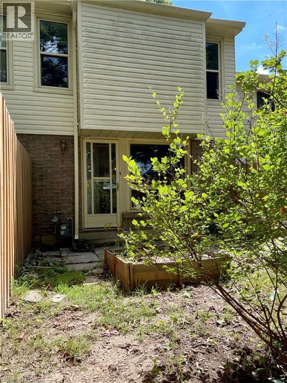 Townhouse for sale at 165 GREEN VALLEY Drive Unit# 45, Pioneer Park, Kitchener, Ontario, photo 4