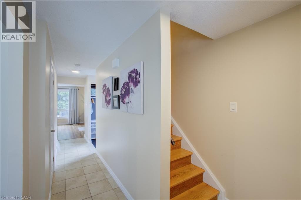 Semi-detached for sale at 426A DUNVEGAN Drive, University Downs, Waterloo, Ontario, photo 5